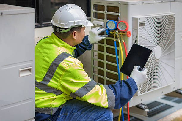 Professional Emergency Ac Repair technician working in Allegan, MI